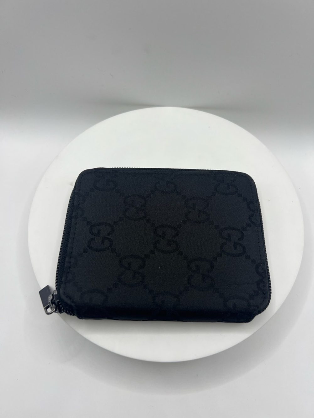 7049. Authentic Gucci Black GG Canvas Zip Around Bifold Wallet. - Picture 2 of 16